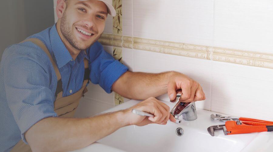 Expert burst pipe repair services in Frankford, MO